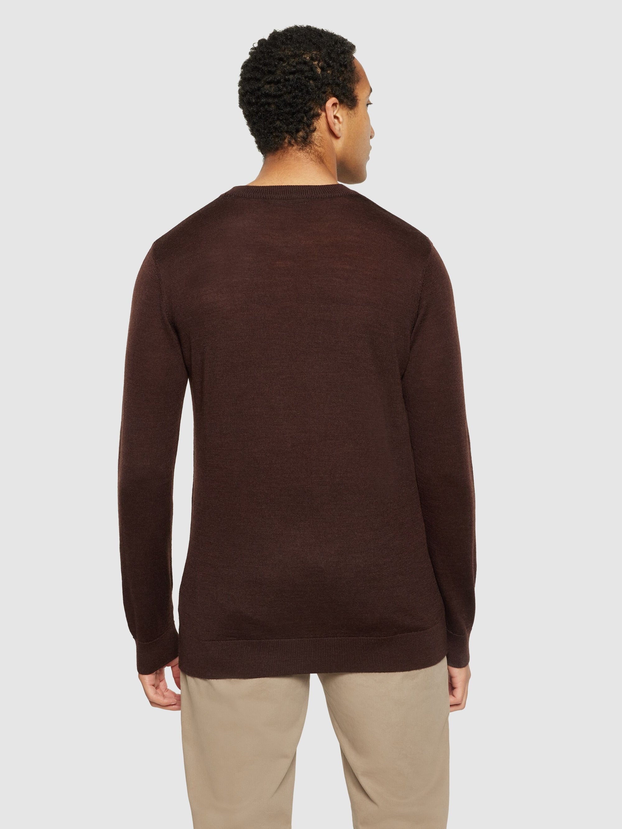 Regular merino knit crew neck